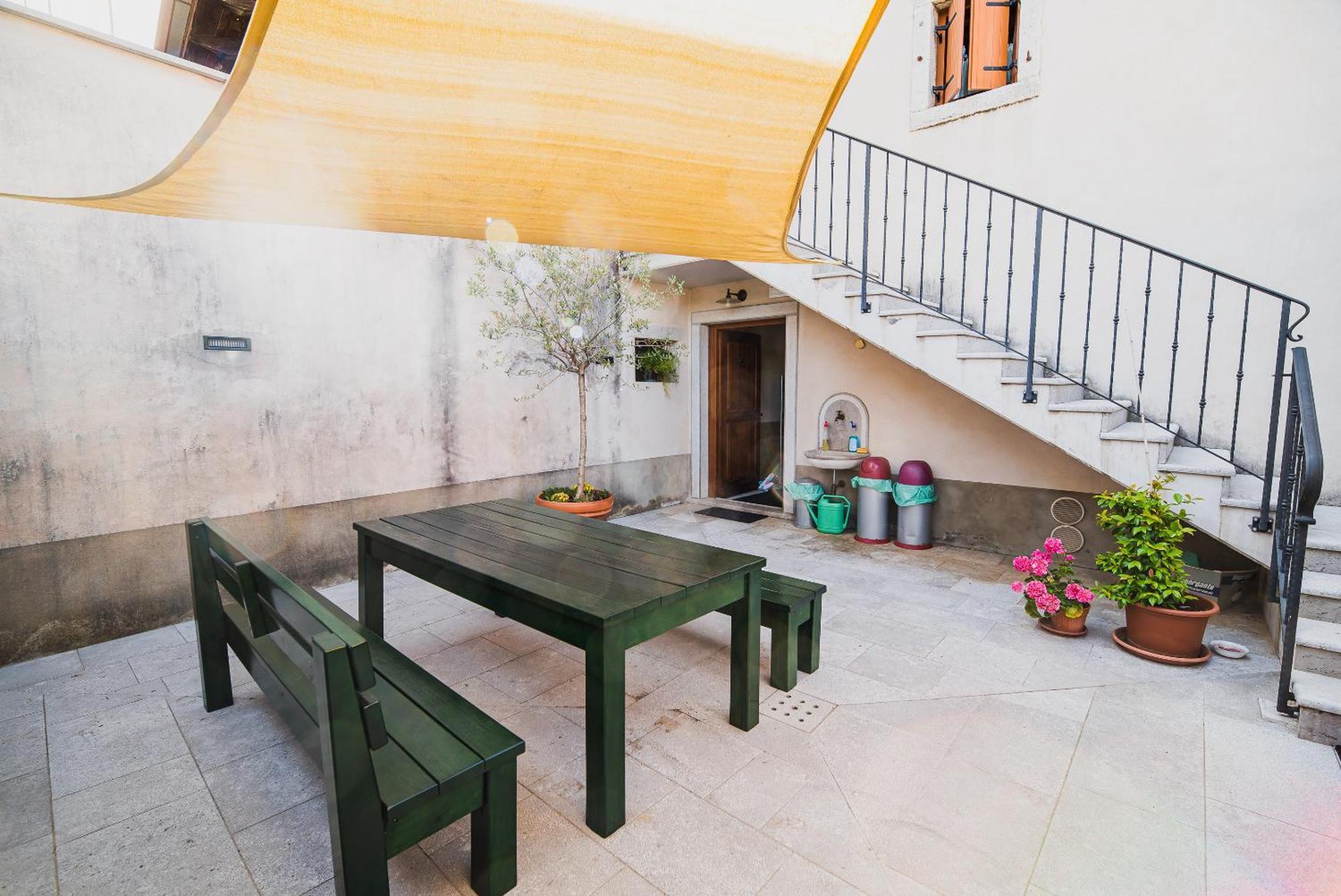 Guesthouse Muha Липица Екстериор снимка